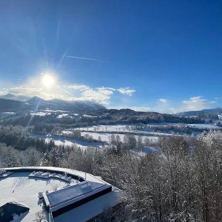 Allgaeustern מלון 4*